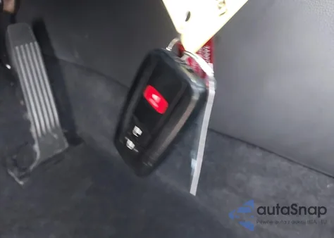 2022 Toyota Rav4 Xle z USA, uszkodzony, nr VIN 2T3P1RFV1NC258051